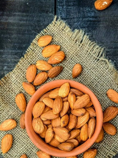 Badam ( Almomd Raw)